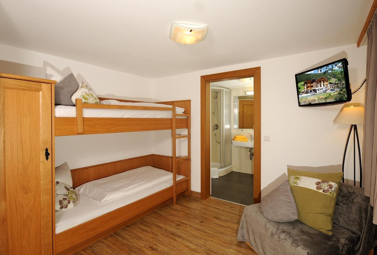 Hotel Burgschrofn ทักซ์ ภายนอก รูปภาพ