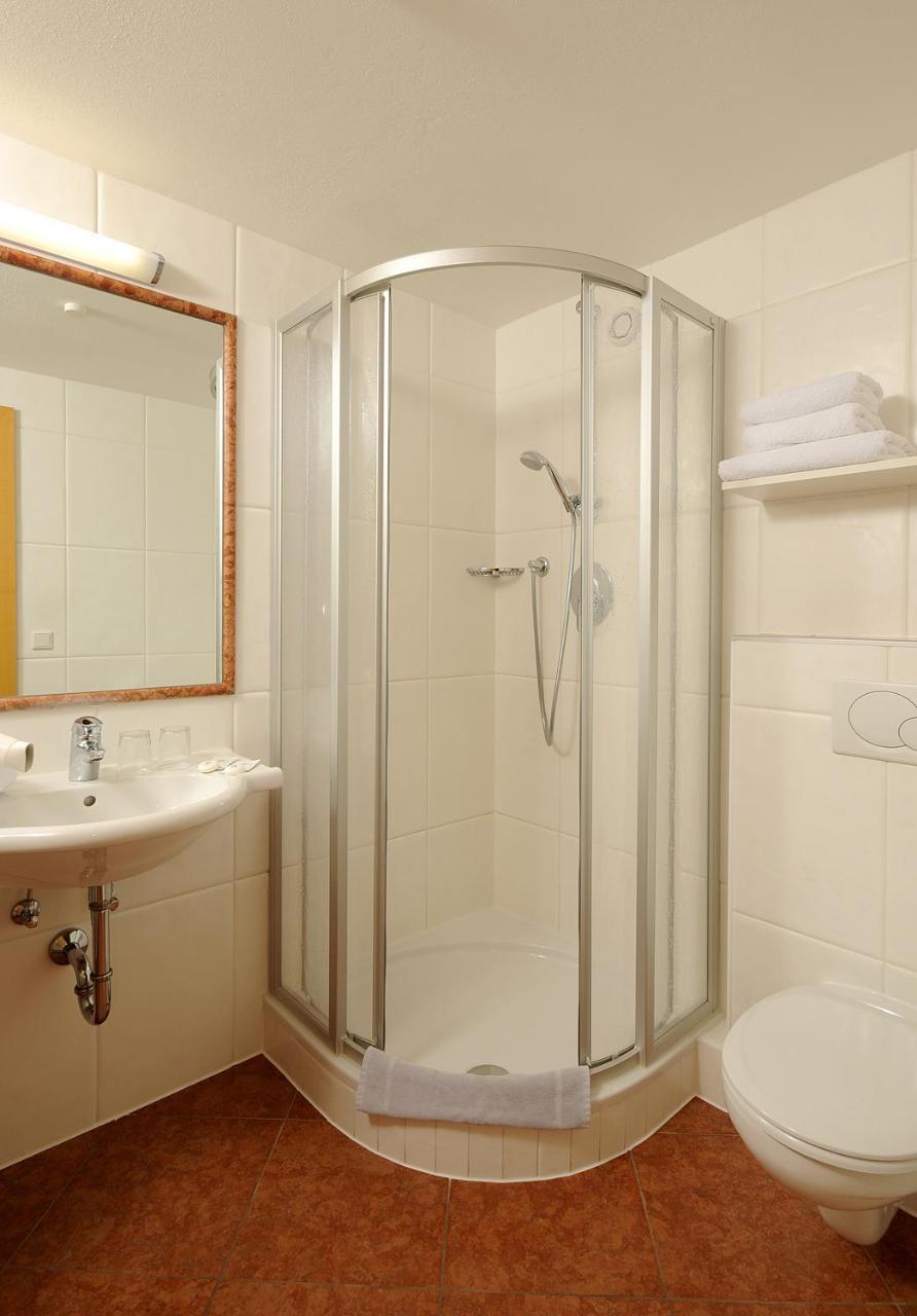 Hotel Burgschrofn ทักซ์ ภายนอก รูปภาพ
